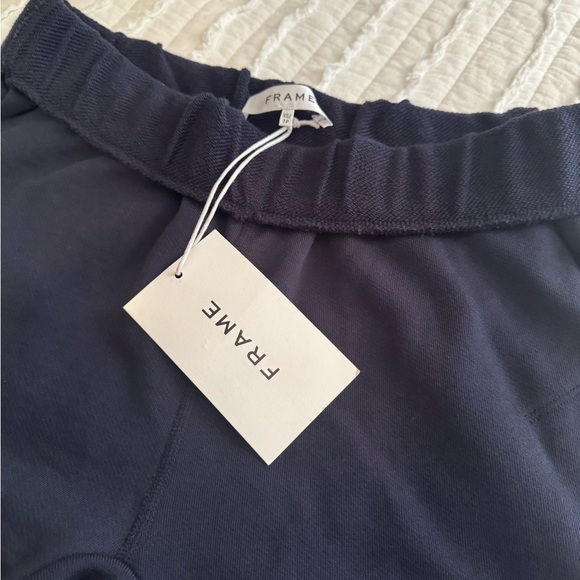 Frame Rolled Up Short In Navy Size XS NWT - Picture 4 of 7
